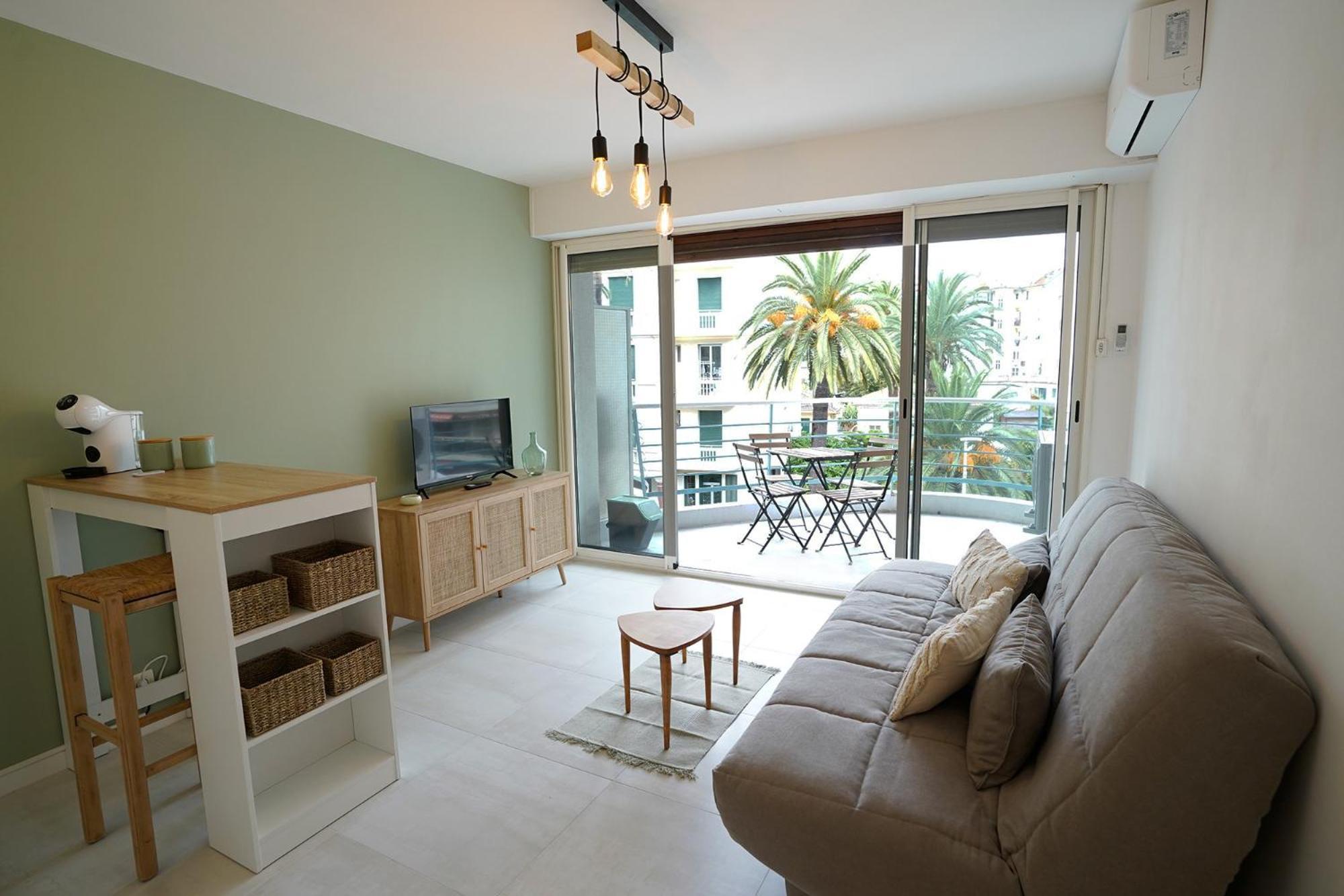 Appartement A 1min Des Plages, Juan Les Pins *